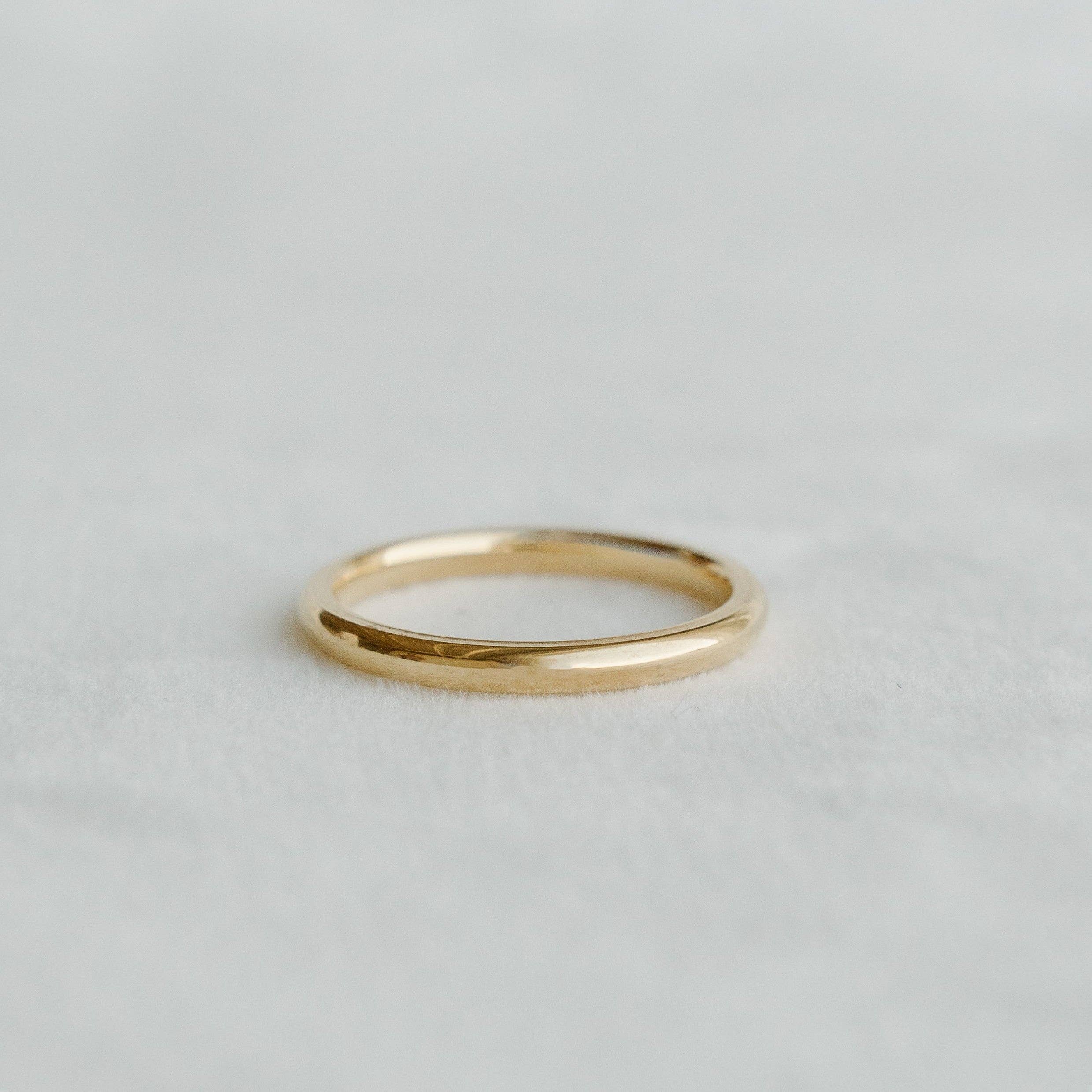 Simple Band Ring: 6